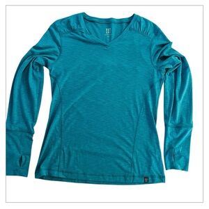 Teal Title Nine Grace Raglan long sleeve Tee with thumb holes Size M